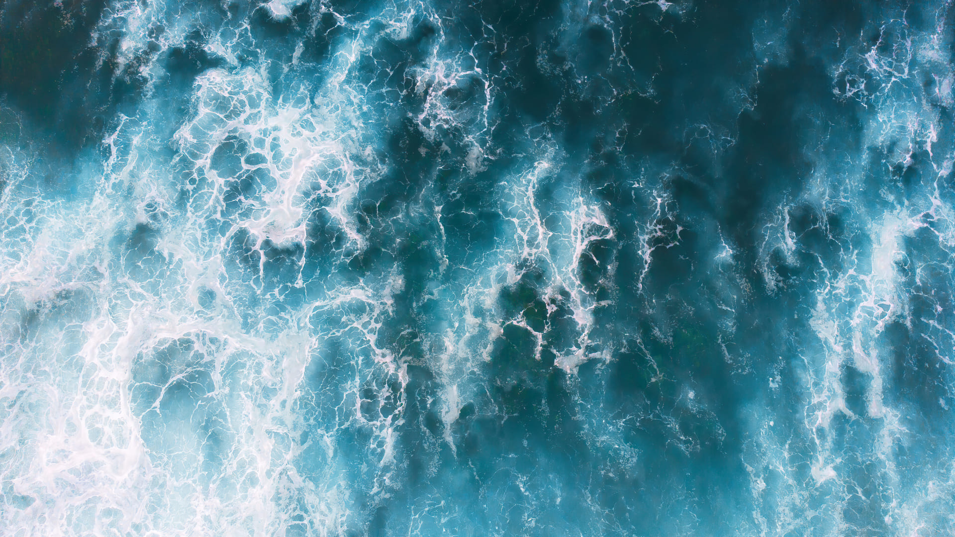 blue-foaming-waves-north-beach-nazare-portugal (1) (1)
